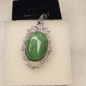 Emerald Beryl pendant